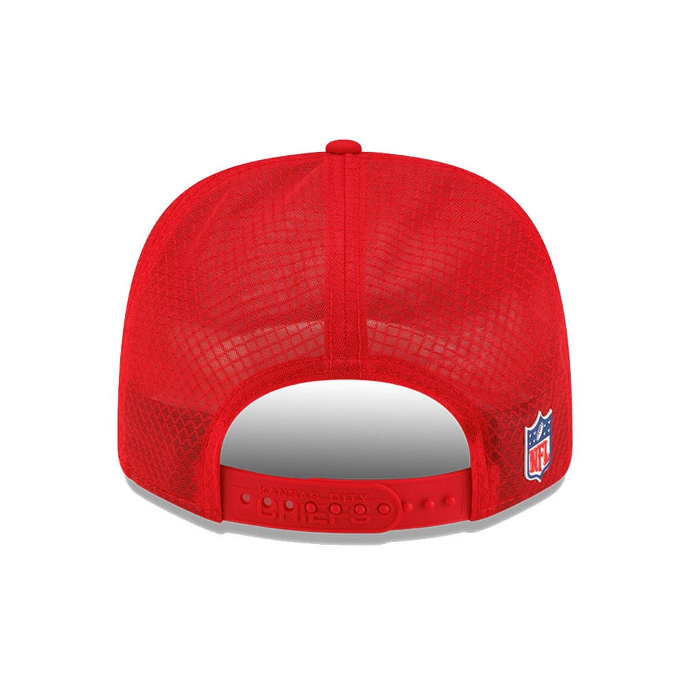 Kansas City Chiefs 2025 NFL On-Field Sideline 9SEVENTY Trucker Snapback Cap Red