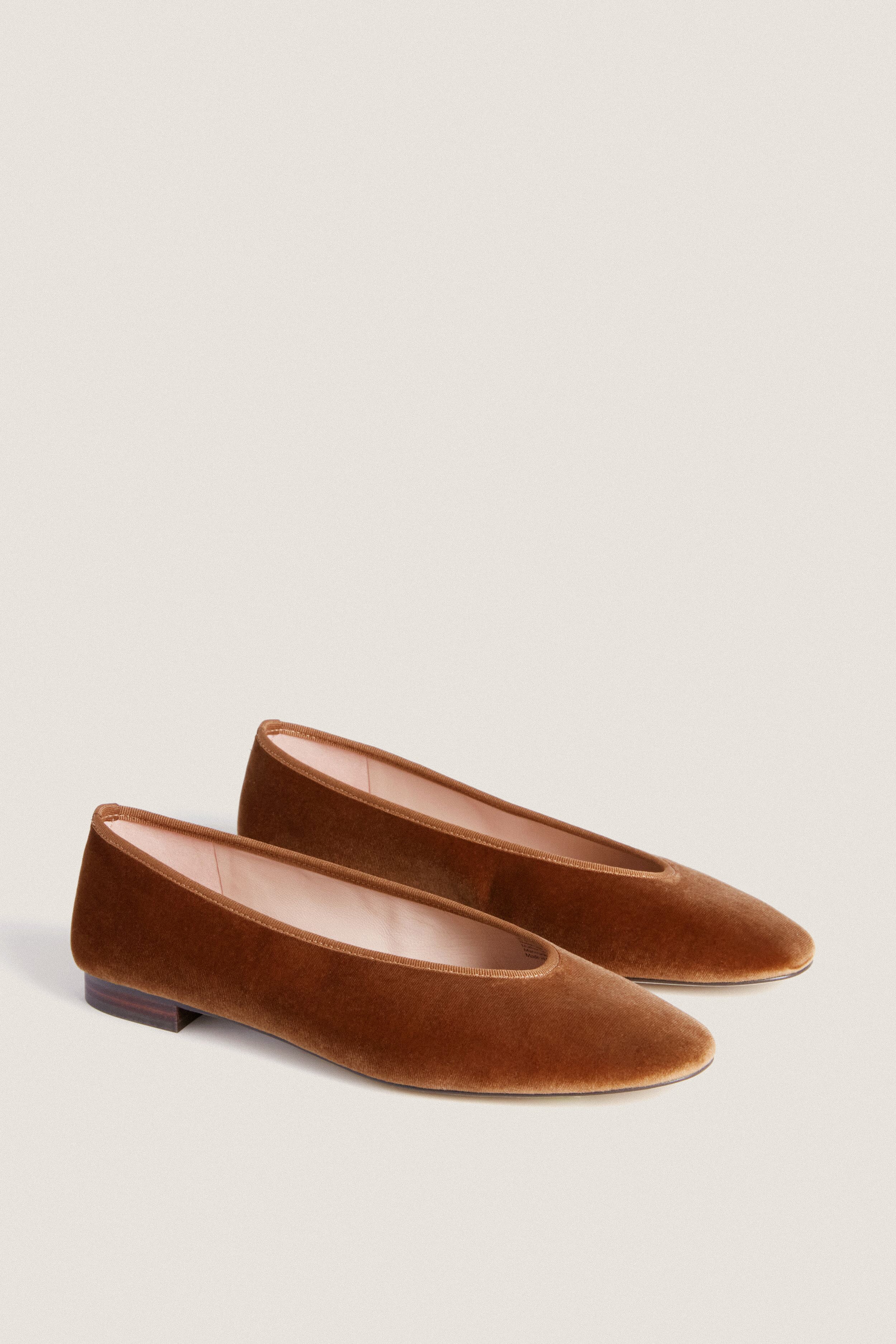 Velvet Hazel Nina Flats