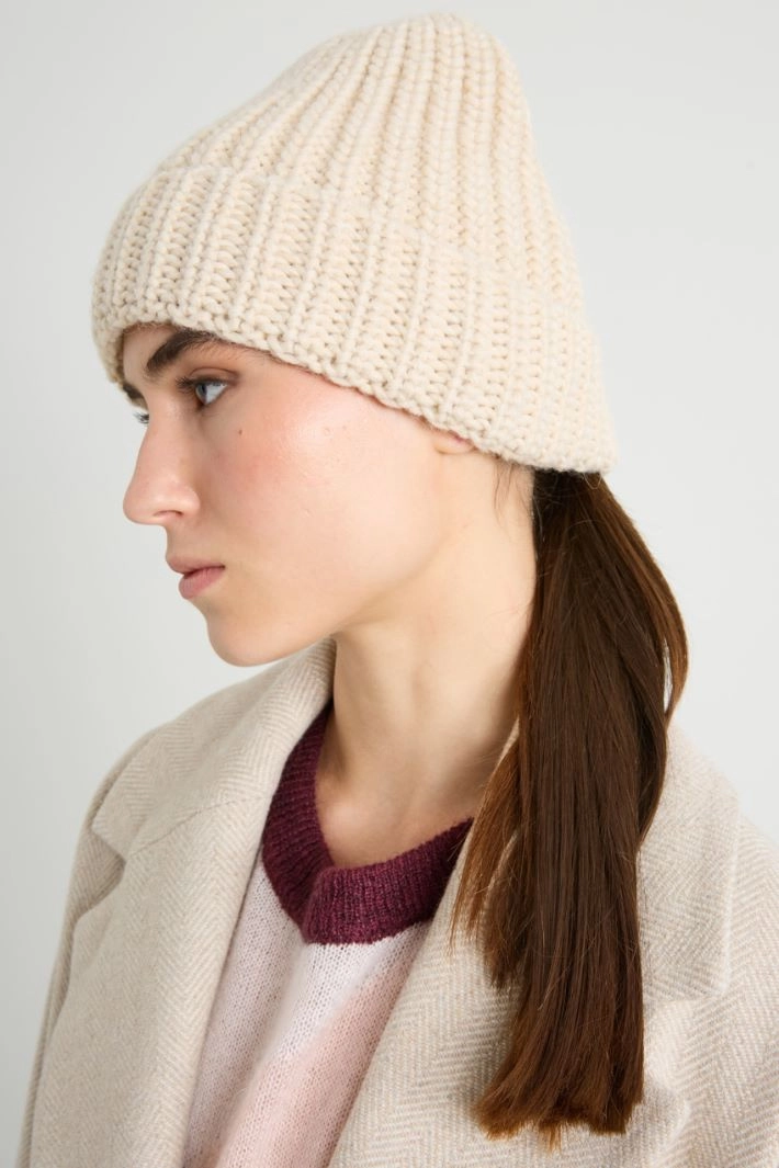 Cuffed beanie hat - CREAM