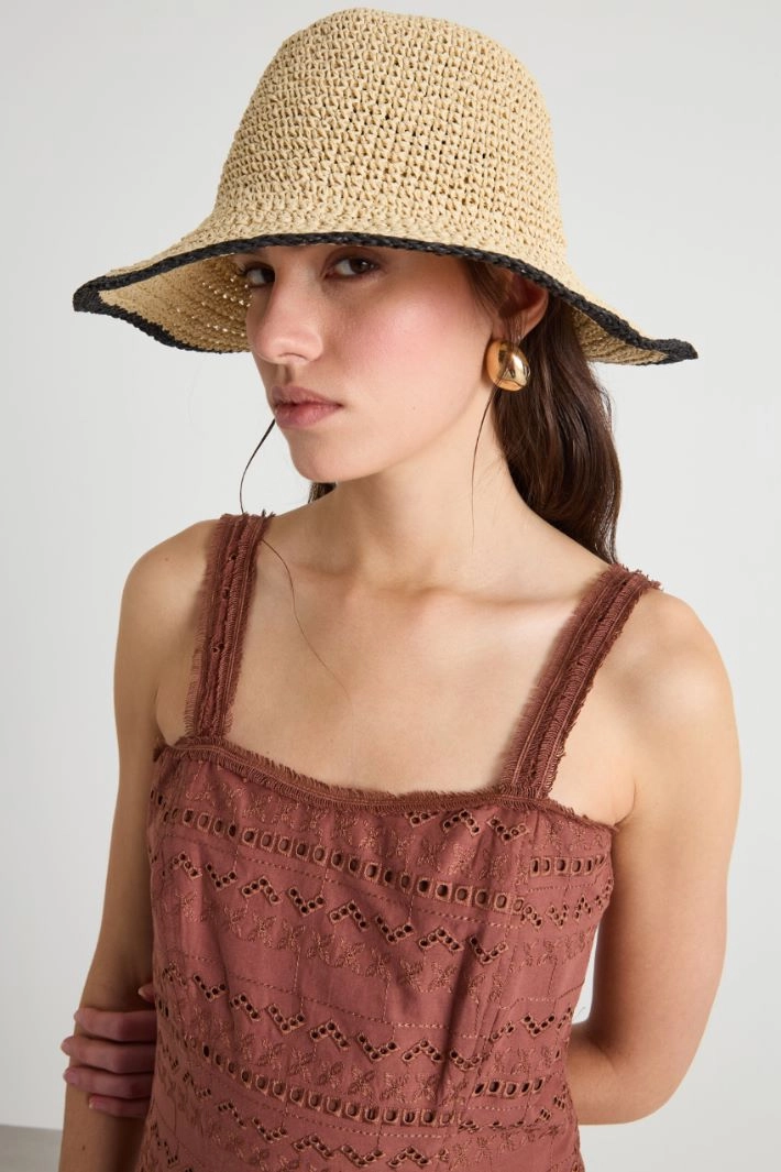 Woven hat - BEIGE