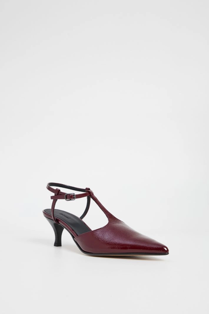 Pumps  with a patent finish - BORDEAUX