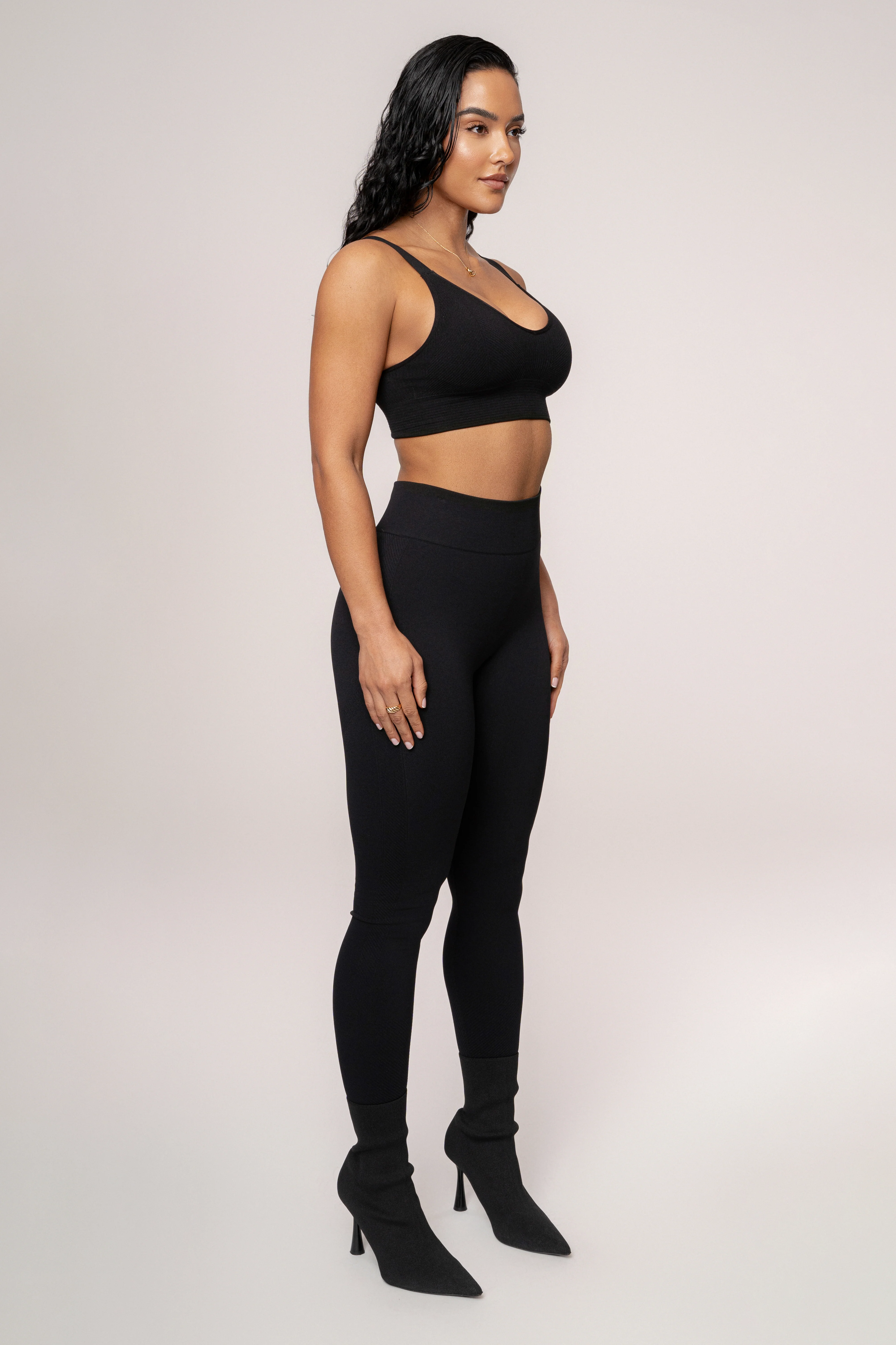 Black New Flow Active Top