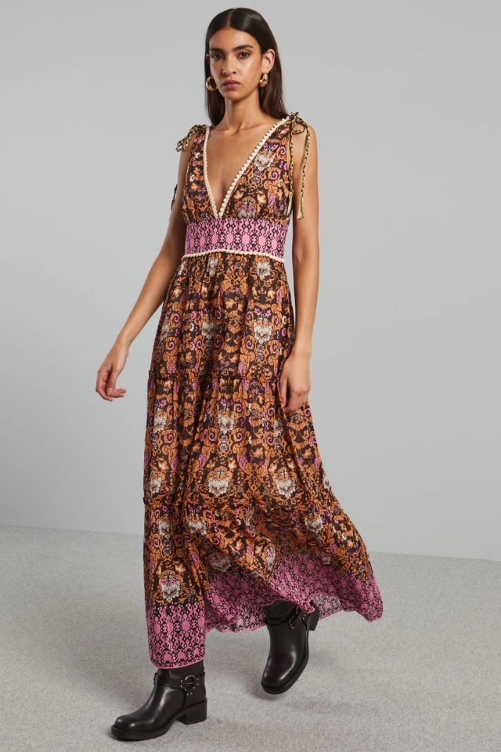 Deep neckline dress - BROWN PINK