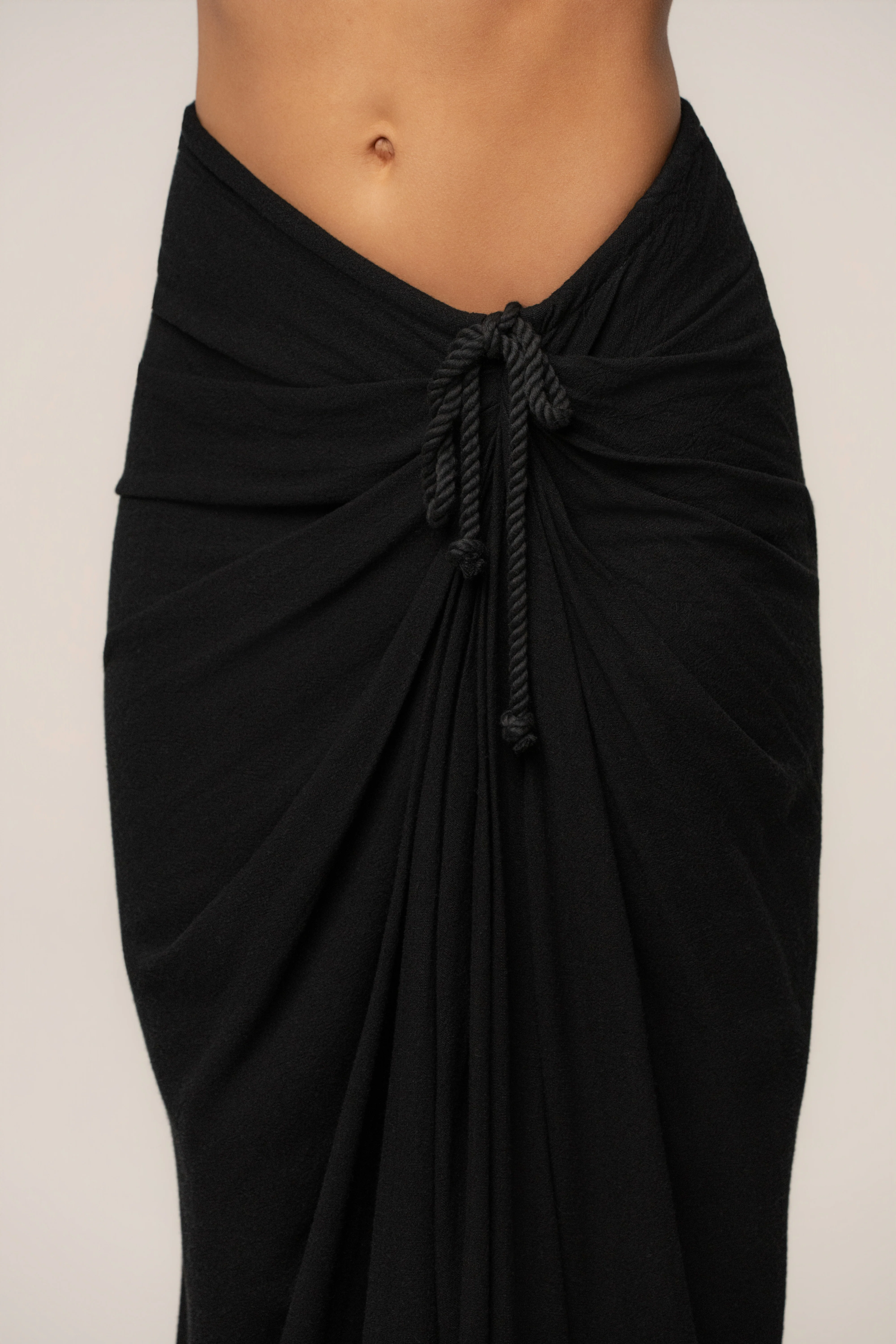 Black Noelia Linen Slit Skirt