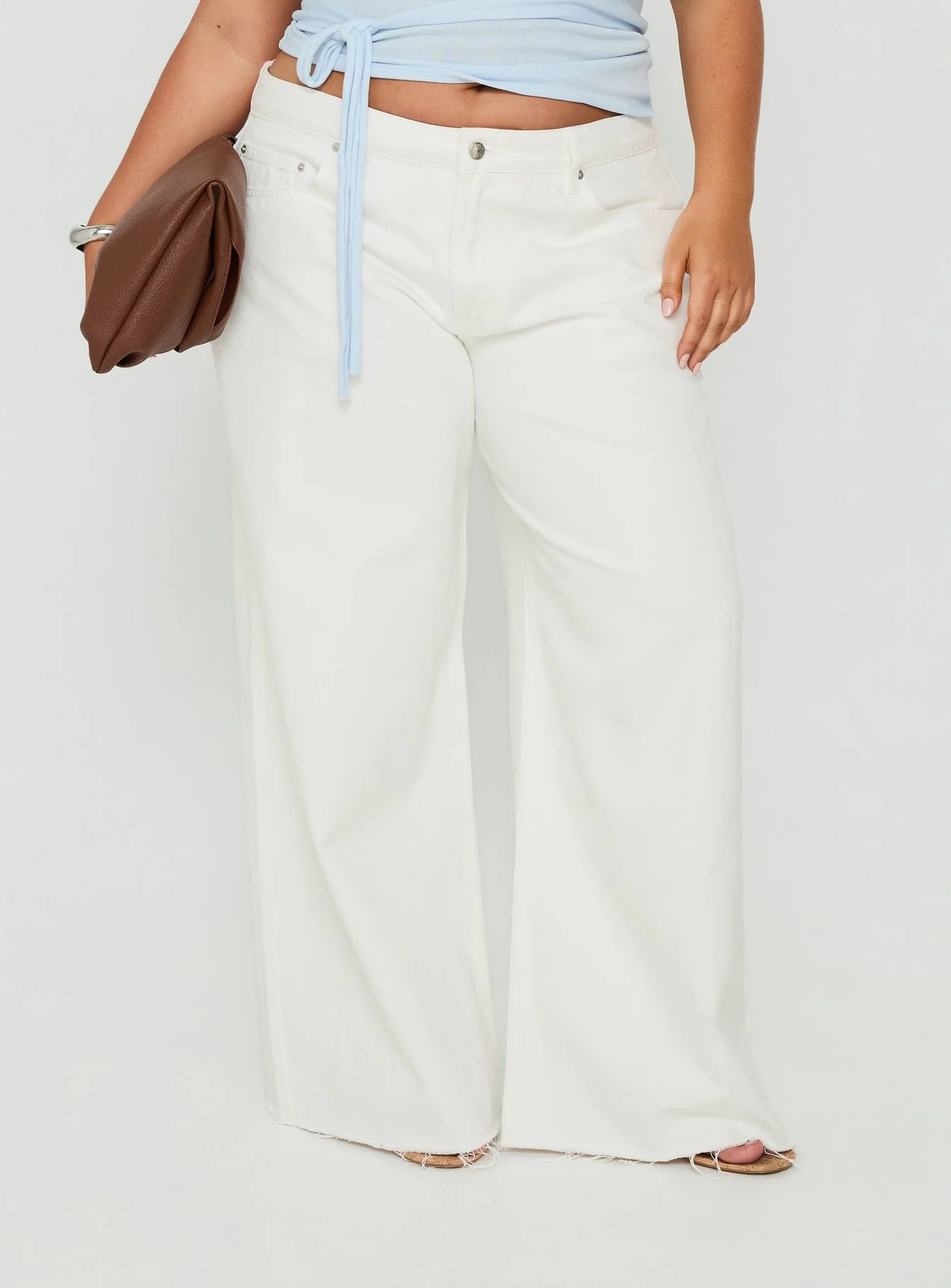 Darla Low Rise Straight Leg Jean White Curve