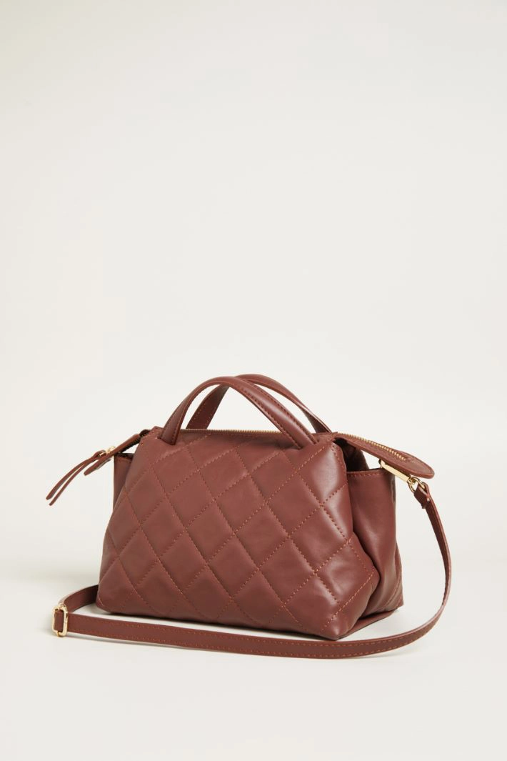 Quilted Boston bag - BORDEAUX
