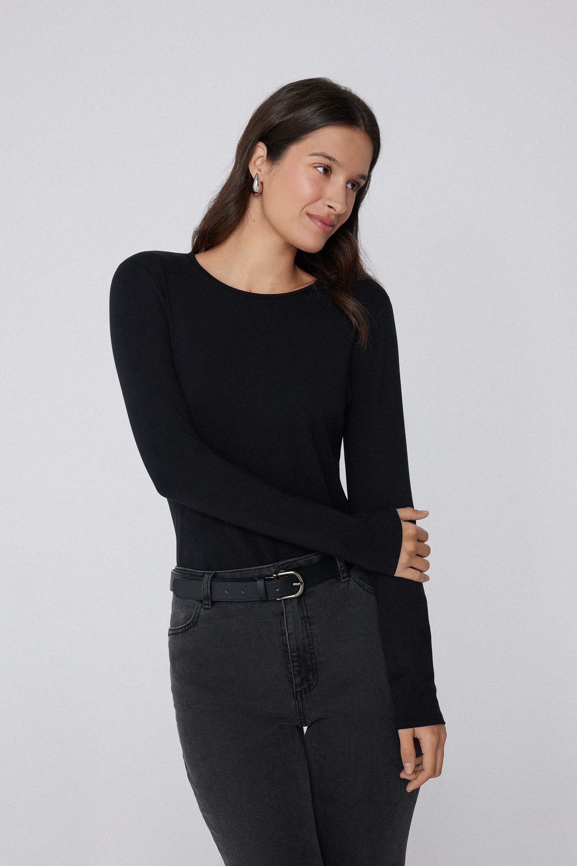 Cotton and Thermal Modal Rounded Neck Top