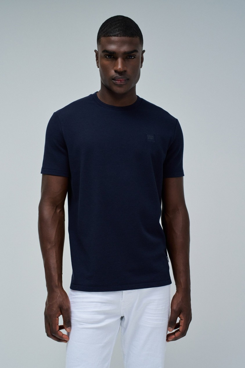 T-SHIRT WITH TEXTURE
