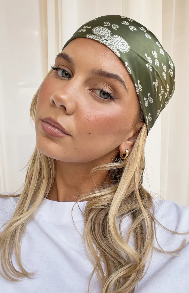 Zella Green Paisley Print Satin Triangle Scarf