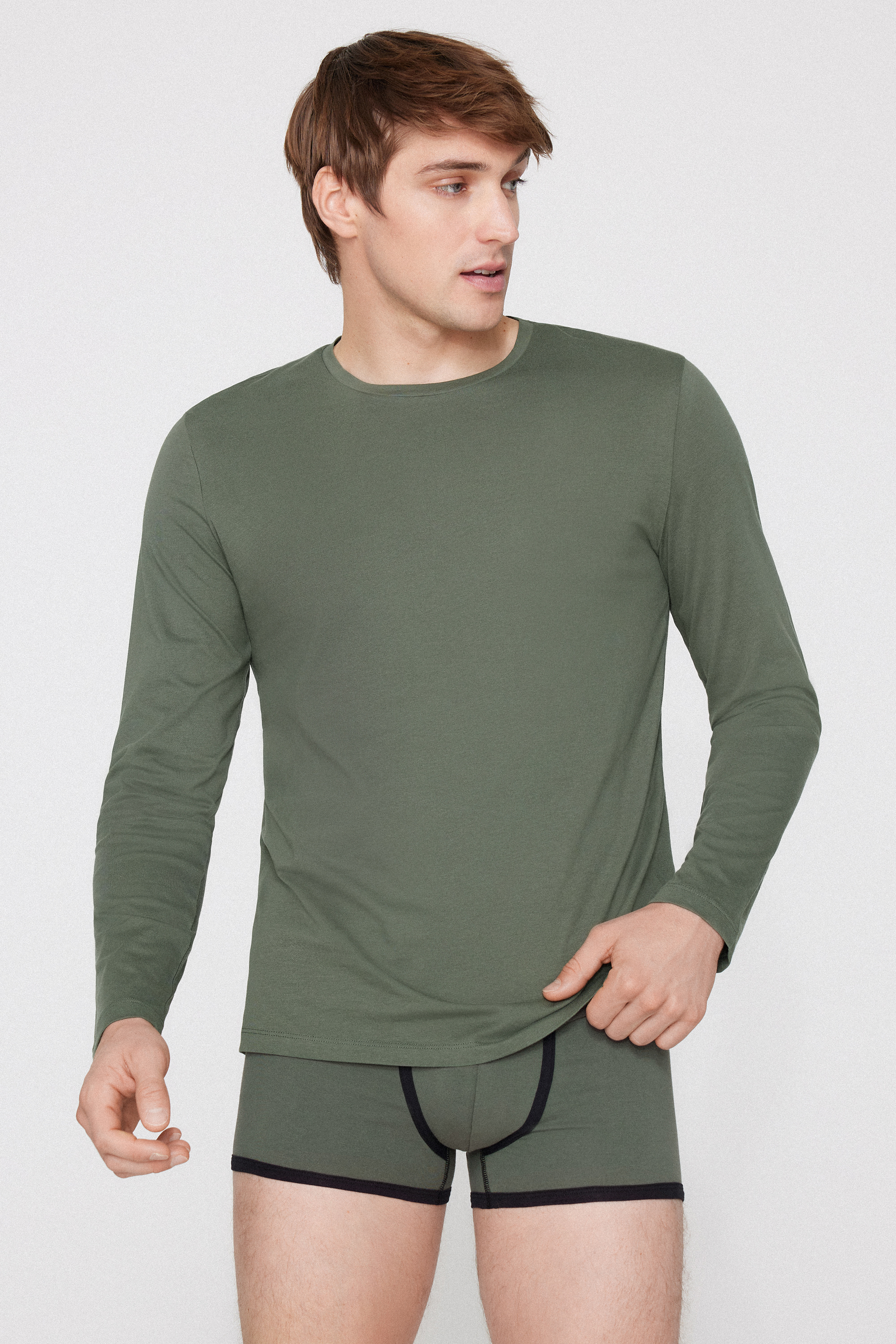 100% Cotton Top with Long Sleeves and Rounded Neck