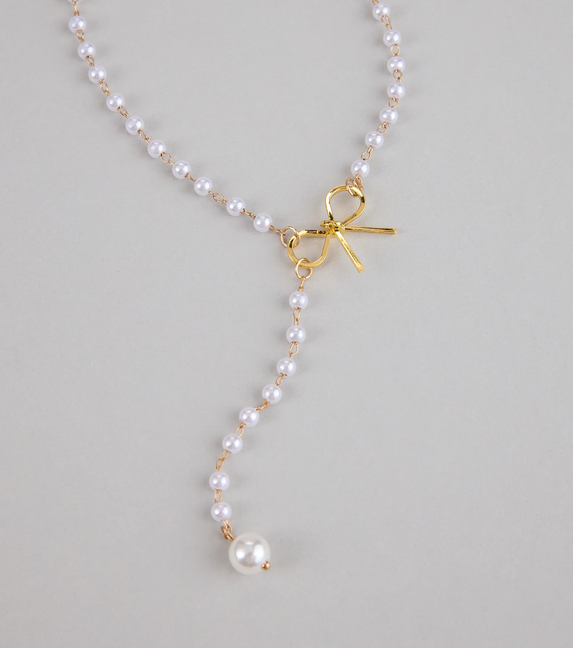 Pretty Please Bow and Pearl Necklace