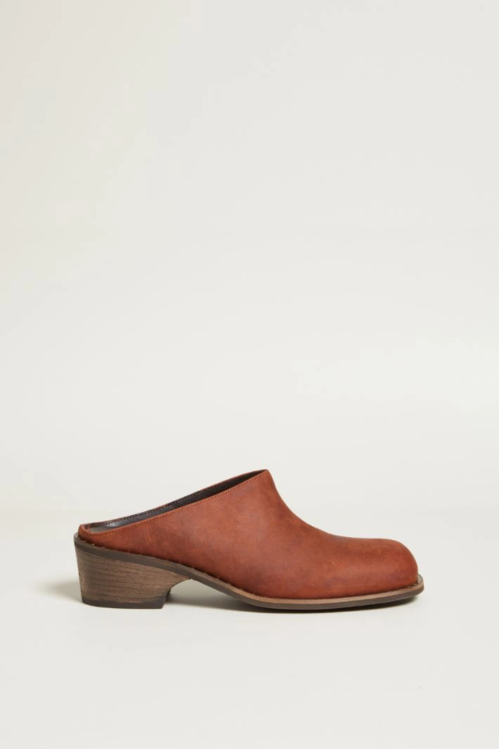 Sabot with wooden sole - BROWN