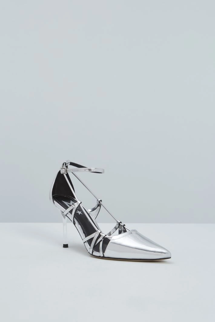 Laminated court shoes - SILVER
