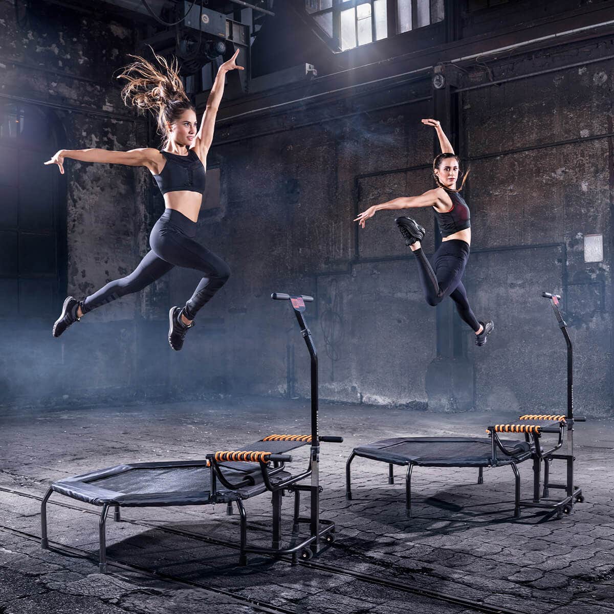 Fitness trampoline JumpStep