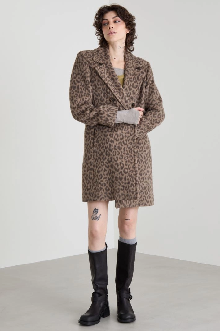 Double-breasted animal print coat - BROWN