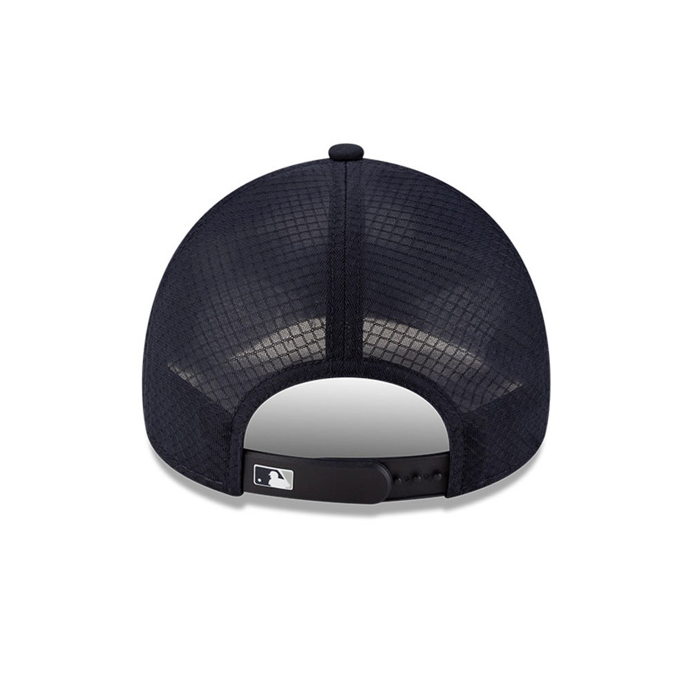 New York Yankees 2026 MLB Batting Practice 9FORTY APEX Trucker Cap Navy