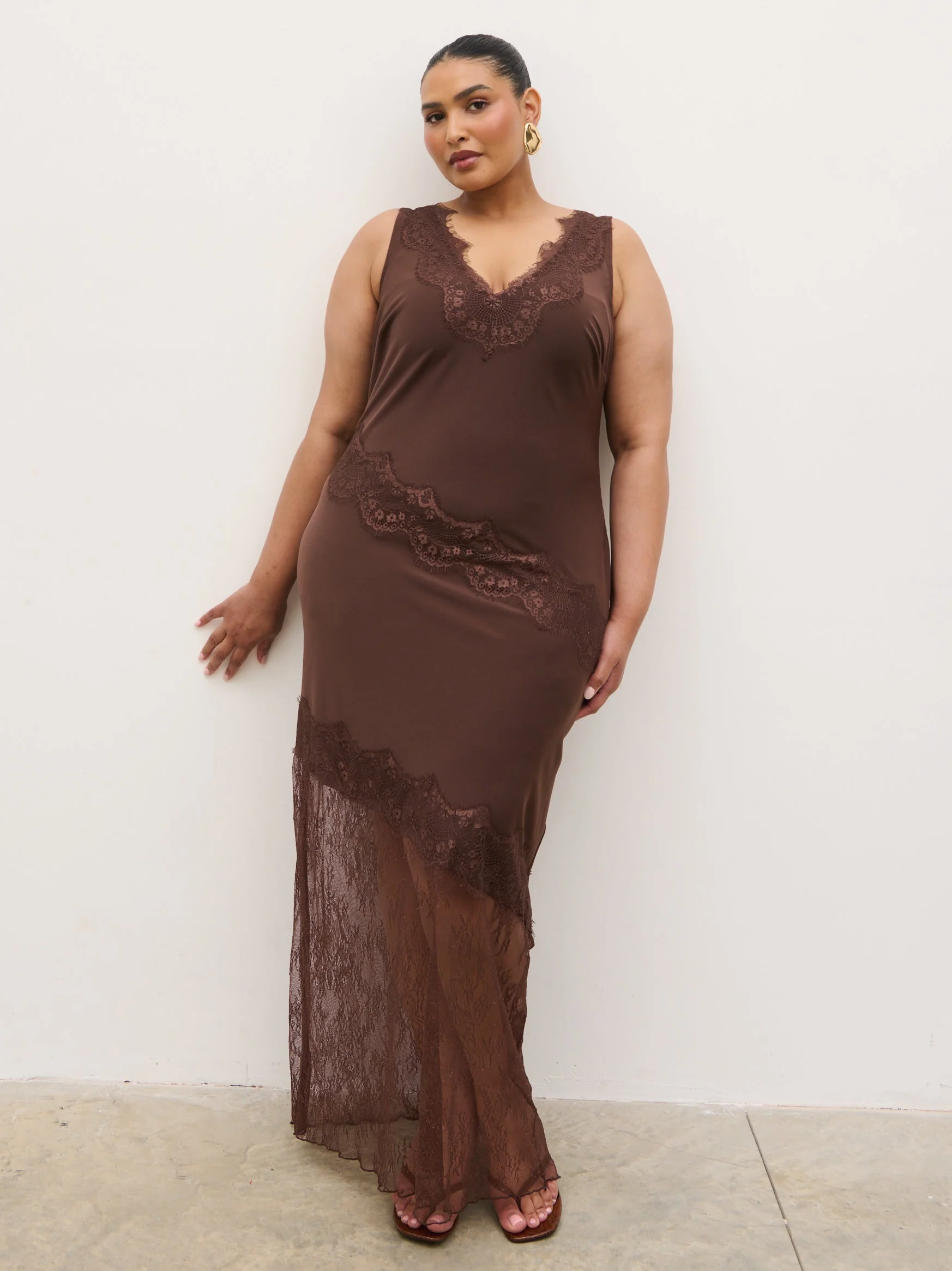 Robin Slip Lace Maxi Dress Curve - Chocolate Brown