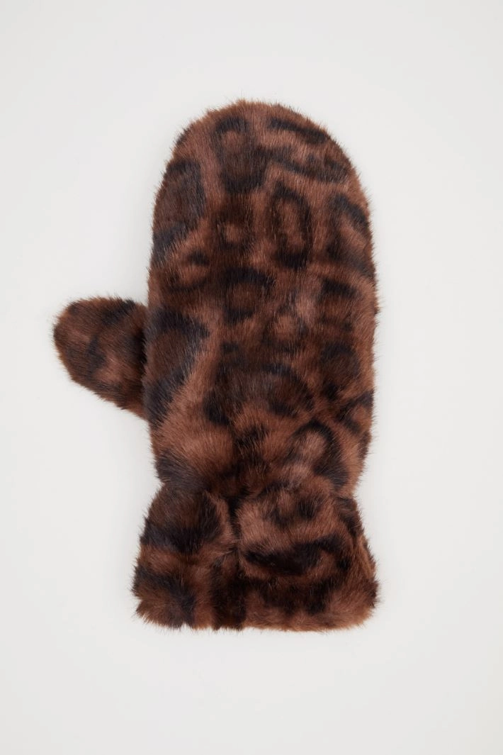 Faux fur mittens - BROWN