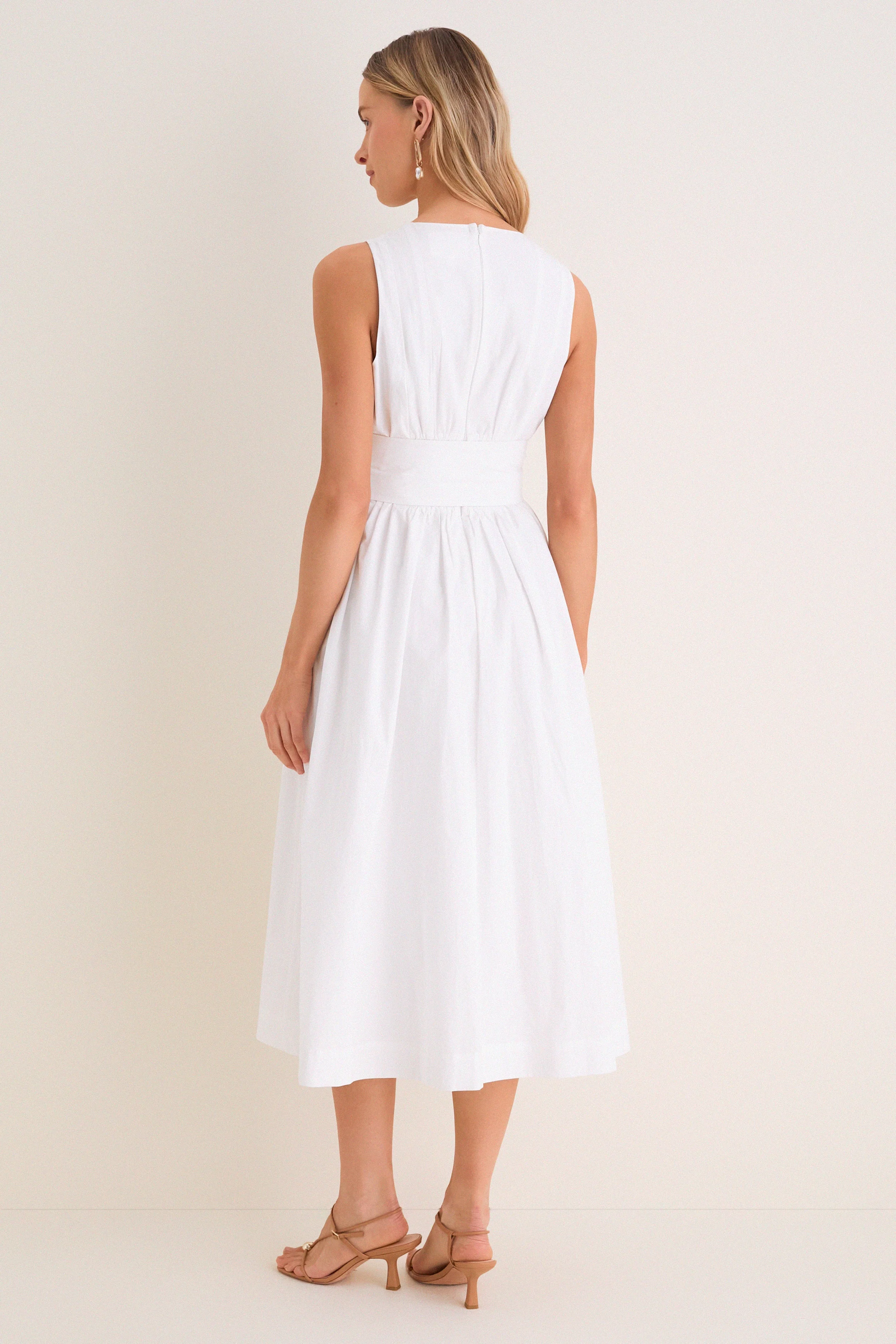 White Marylin Lace-Up Maxi Dress