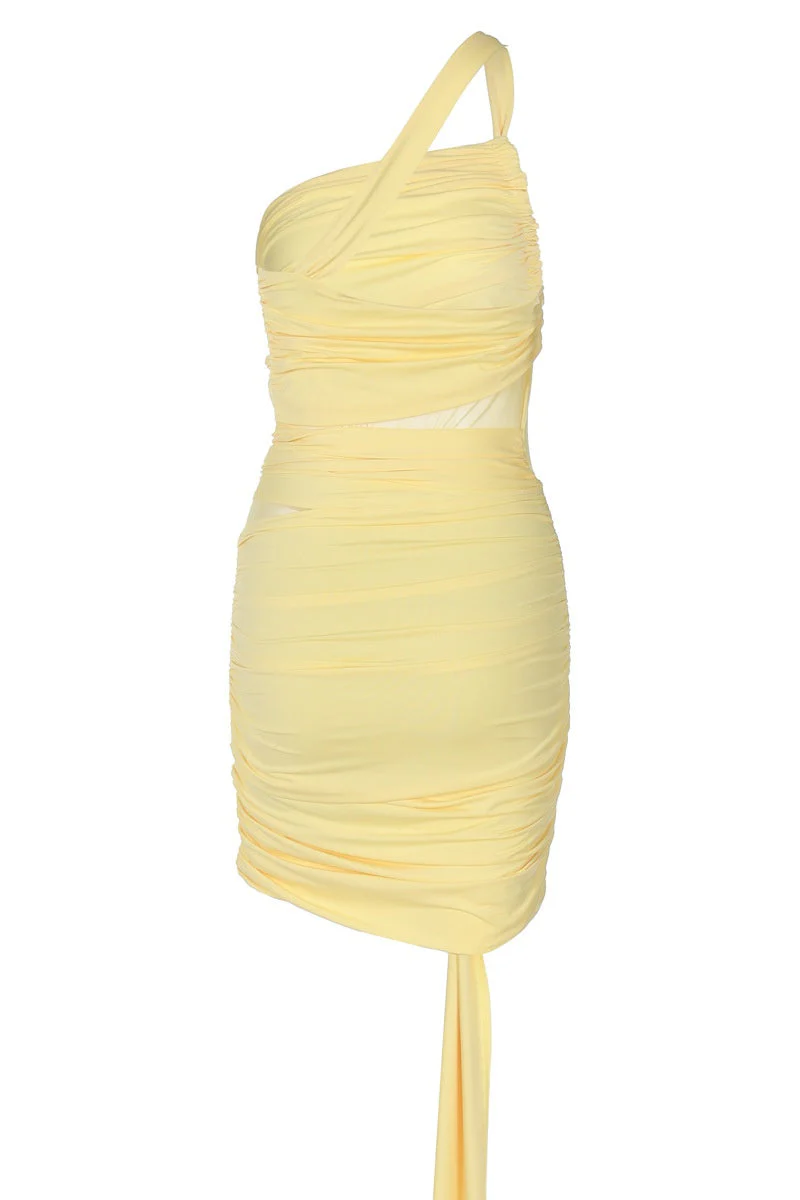 One Shoulder Yellow Ruched Tight Dress