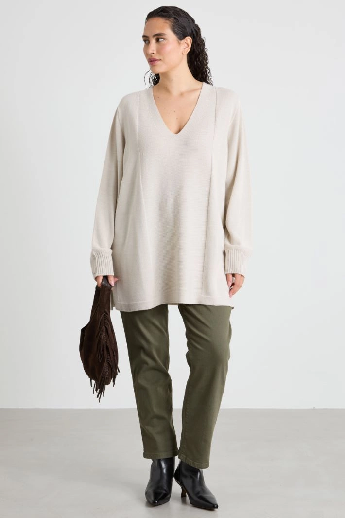 V-neck sweater - SAND