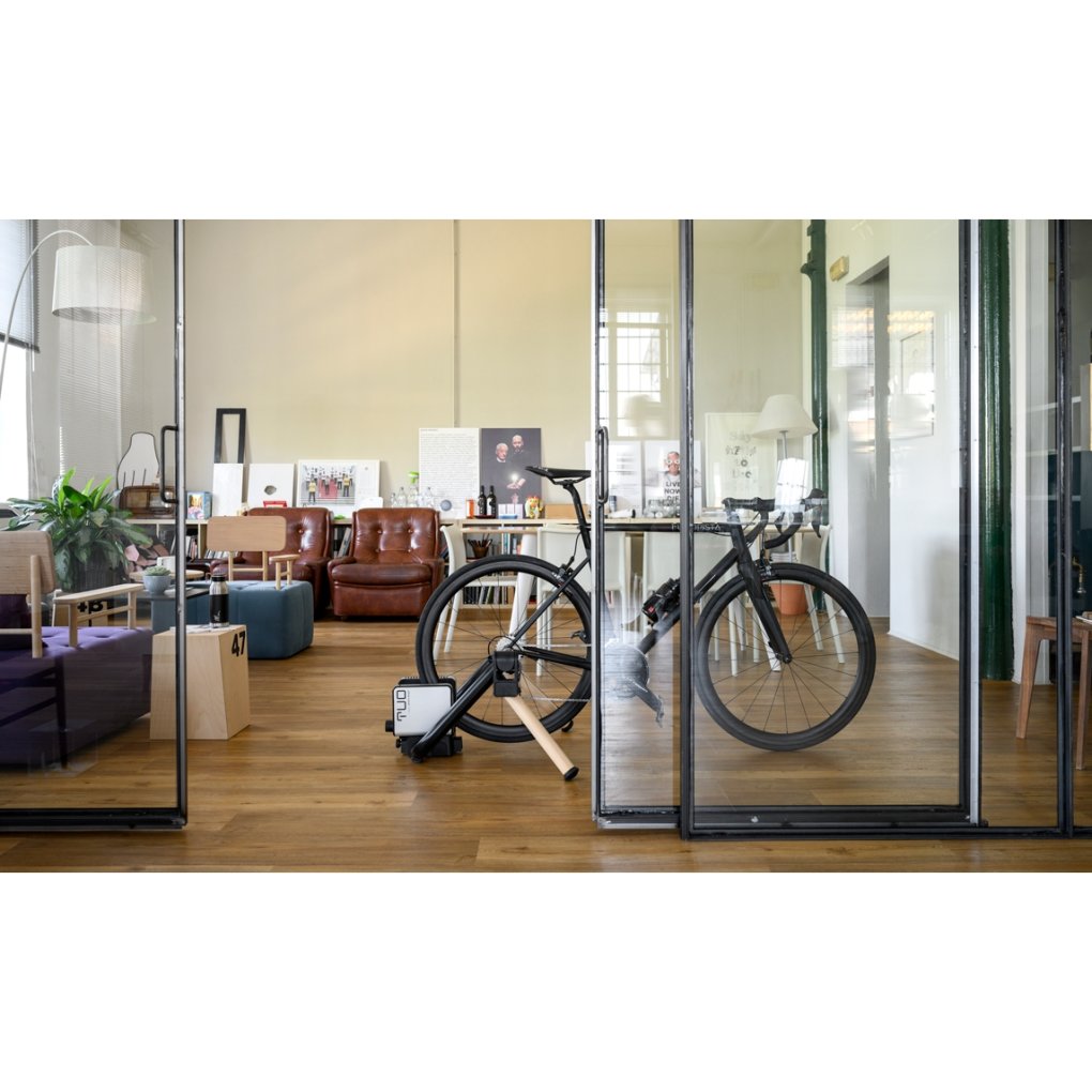 Elite Tuo - Wheel On Cycletrainer 2022 - black