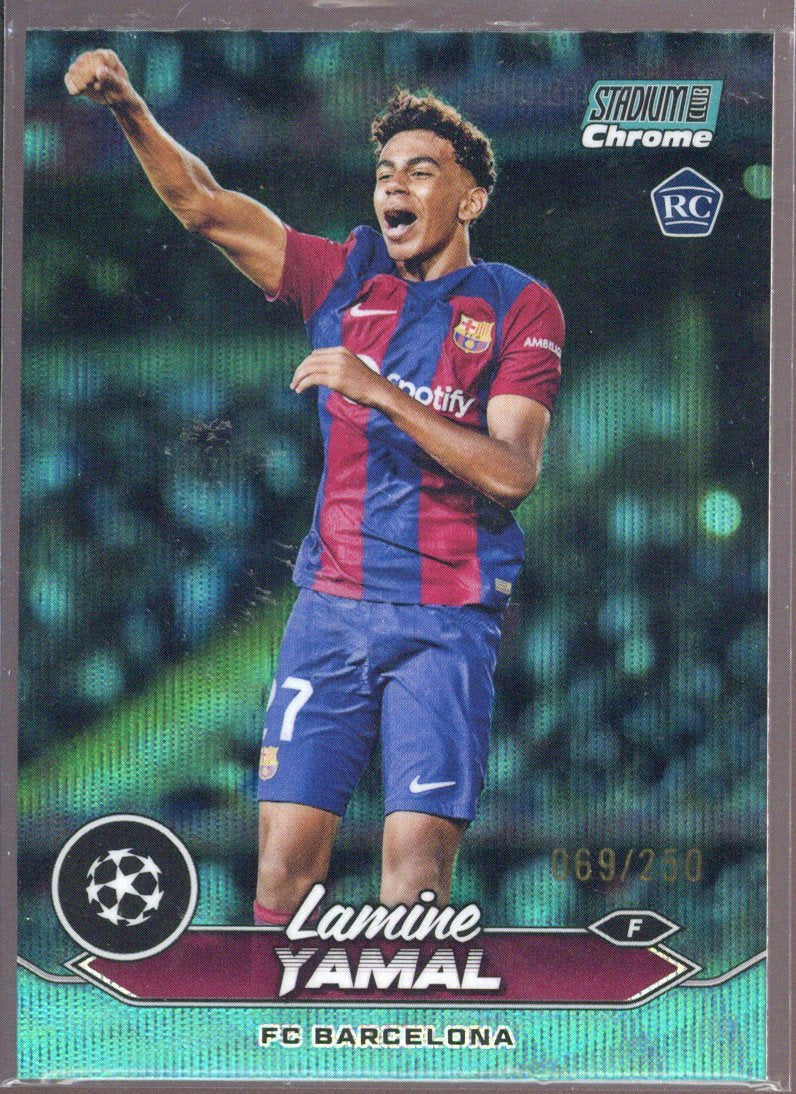 2023-24 Topps Stadium Chrome UEFA Lamine Yamal #27 RC Aqua Wave 69/250