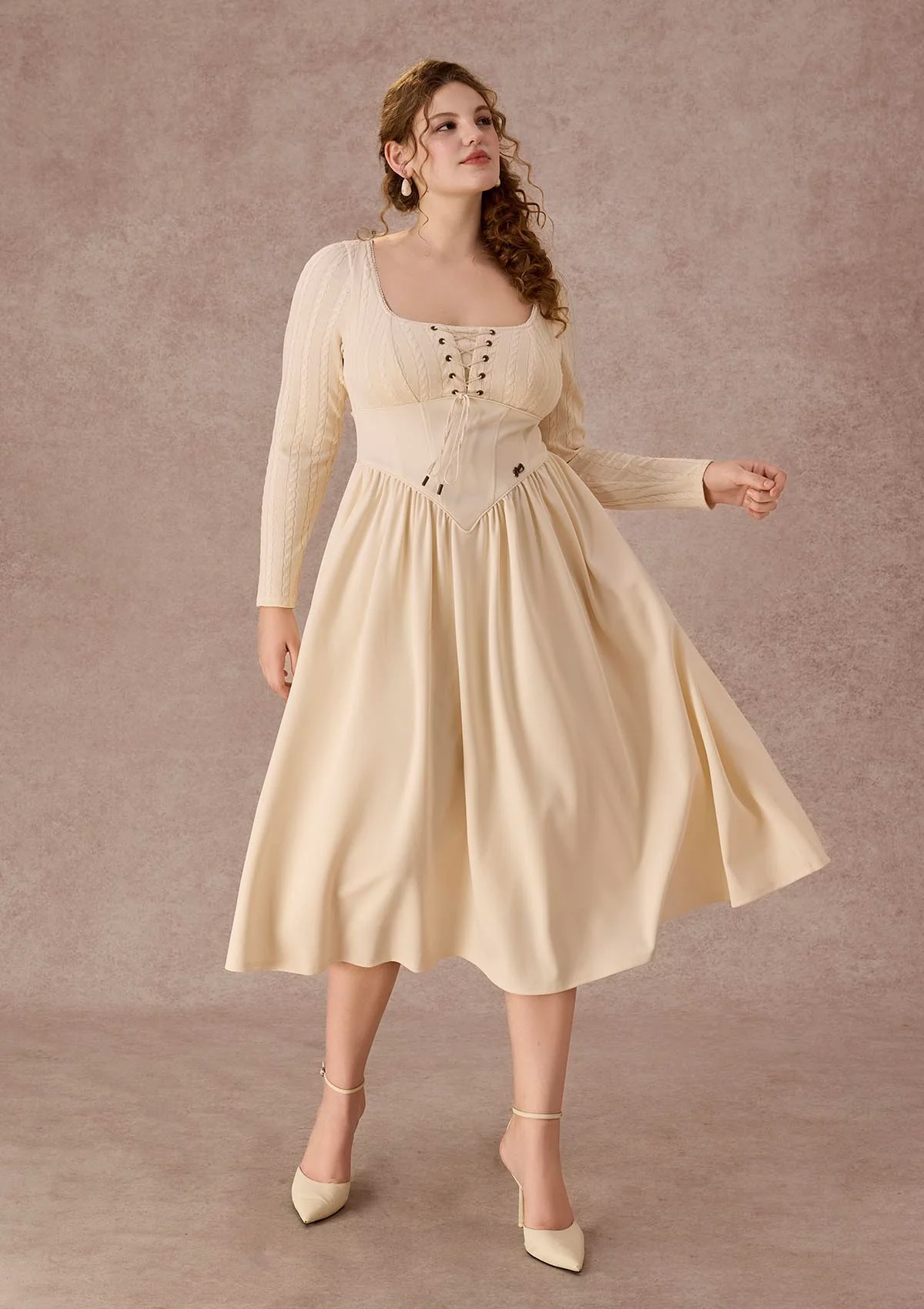 Curve&Plus Courtyard Rendezvous Knit Dress (White)