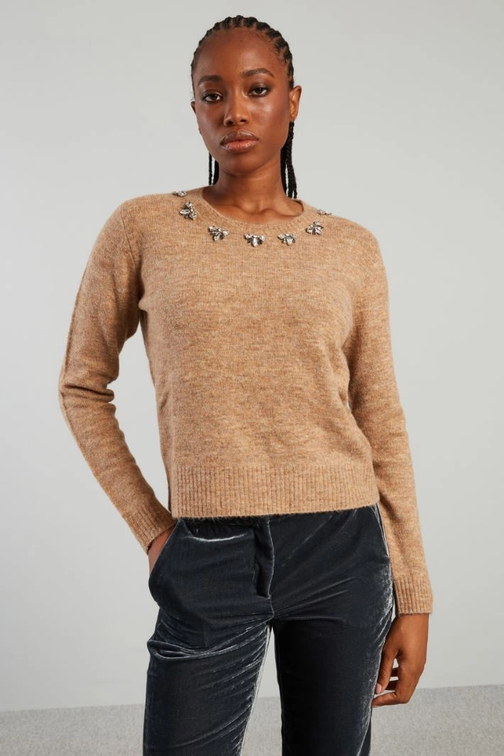 Sweater with rhinestones and beads - BEIGE