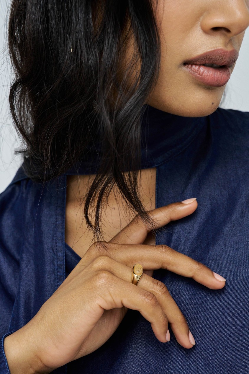 ADJUSTABLE RING WITH STONE