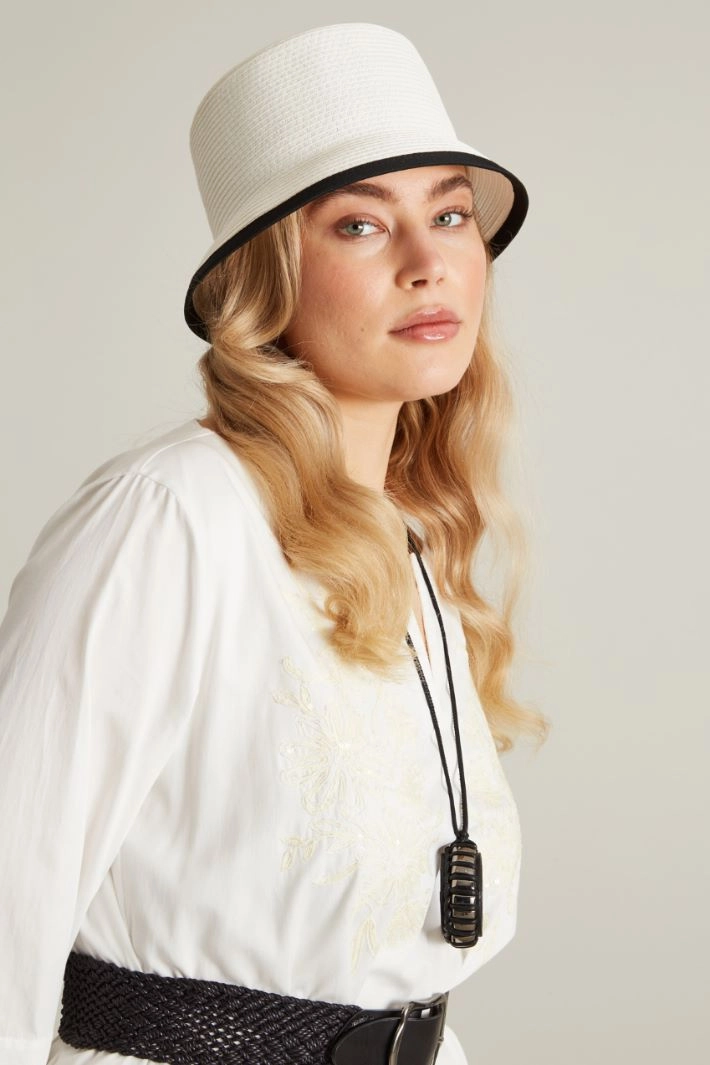 Two-tone hat - WHITE BLACK
