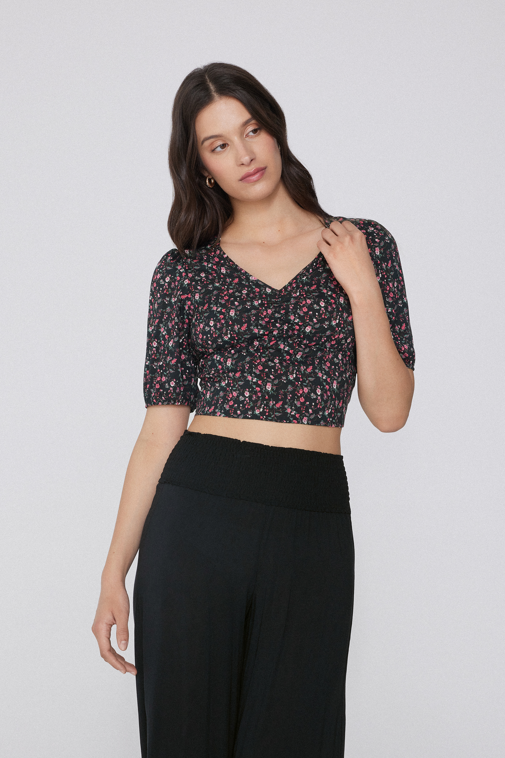Short Sleeve Viscose Crop Top with Gathering