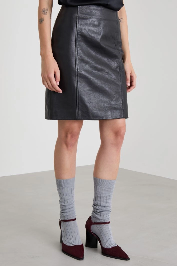 Straight leather skirt - BLACK