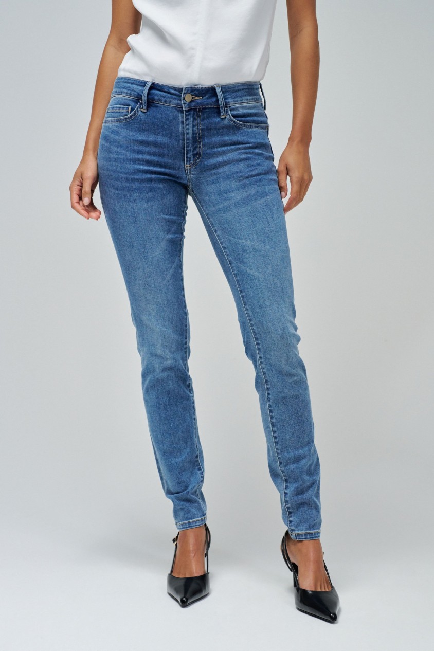 WONDER PUSH UP SKINNY JEANS