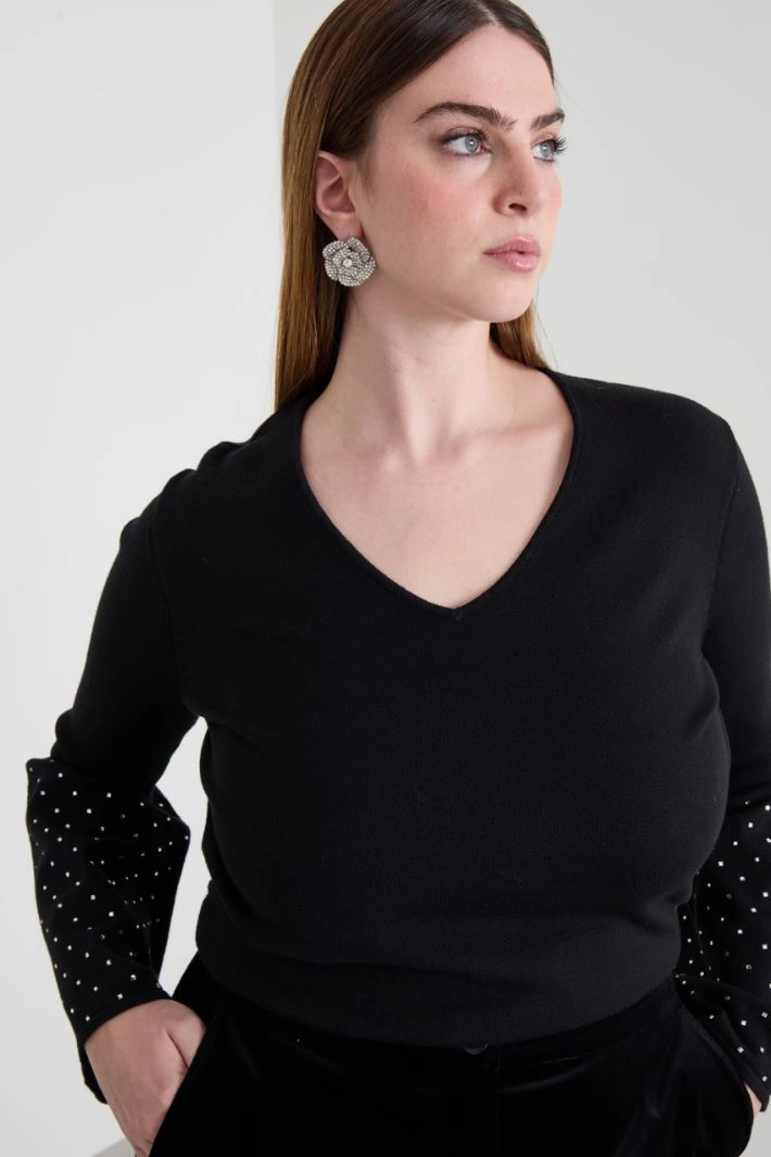 Bell sleeve sweater - BLACK
