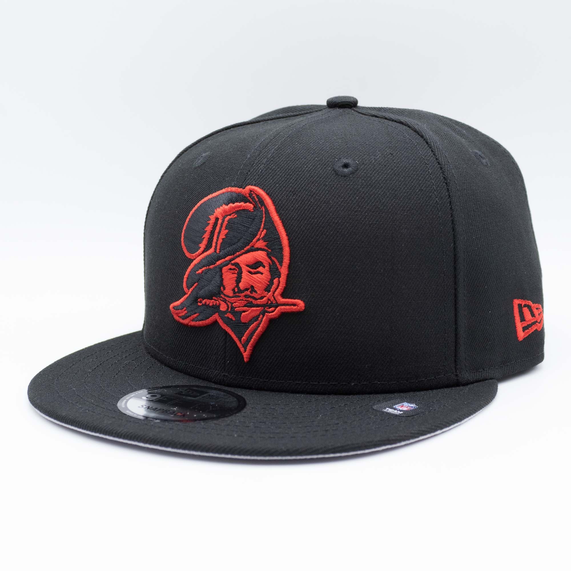 Tampa Bay Buccaneers Throwback New Era 9FIFTY NFL Snapback Cap Black