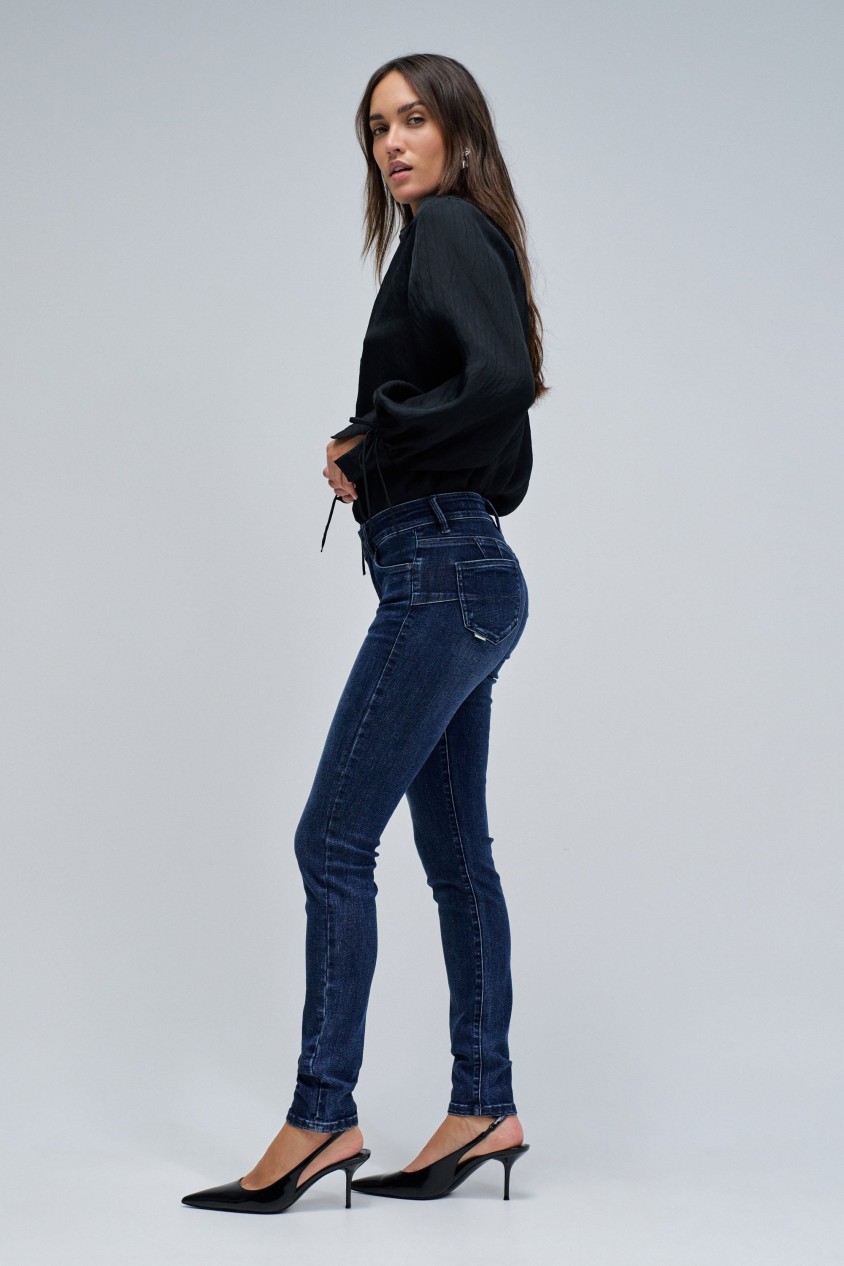 WONDER PUSH UP SKINNY JEANS