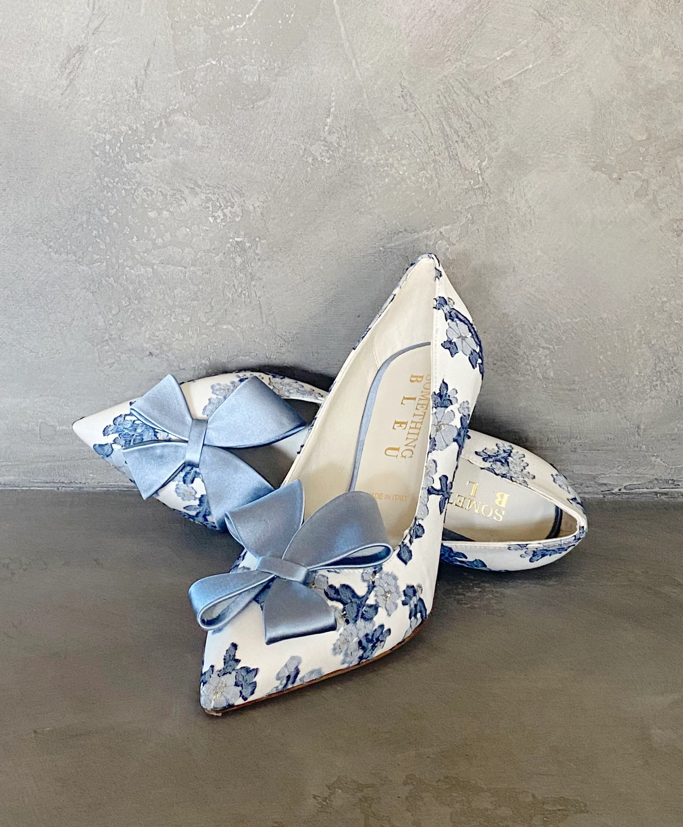 Caitlin Pointed Toe Pump Blue Bloom