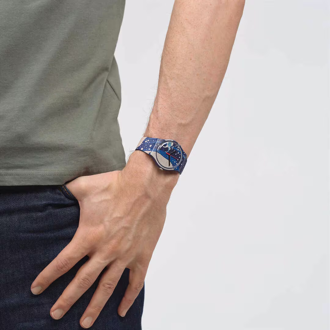 THE GREAT WAVE BY HOKUSAI & ASTROLABE