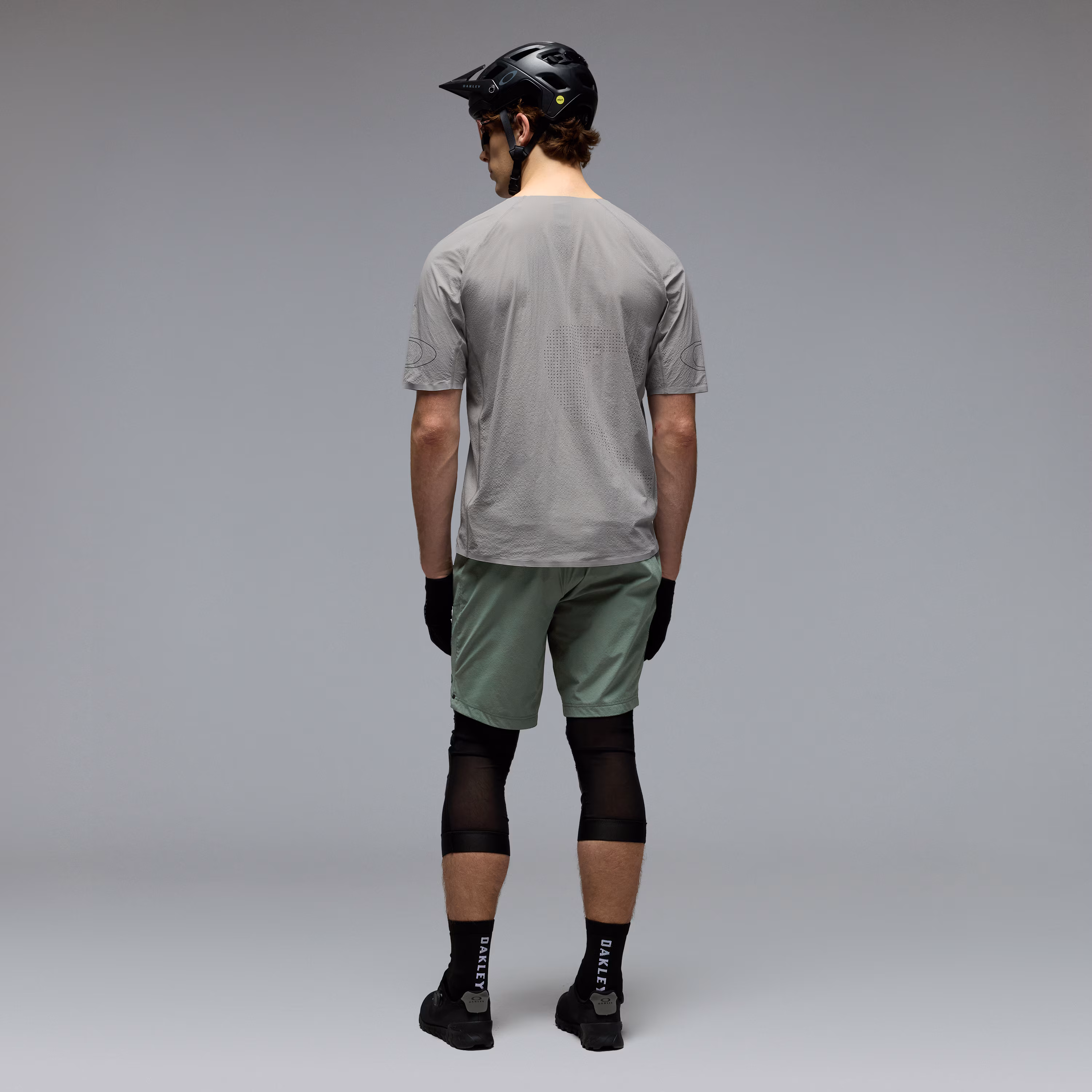 Seeker Whip Lined Short