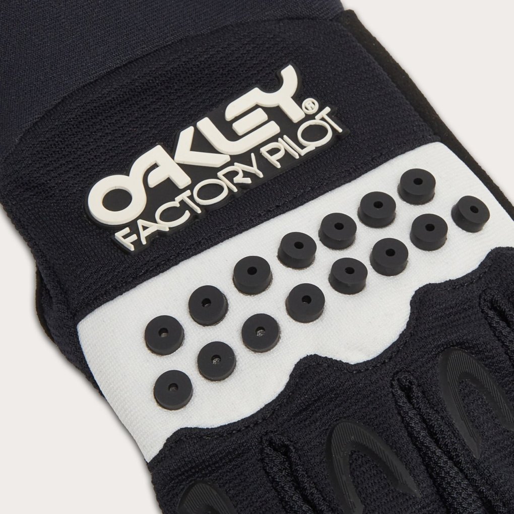 Oakley Switchback 2.0 MTB Gloves Men - Black/White