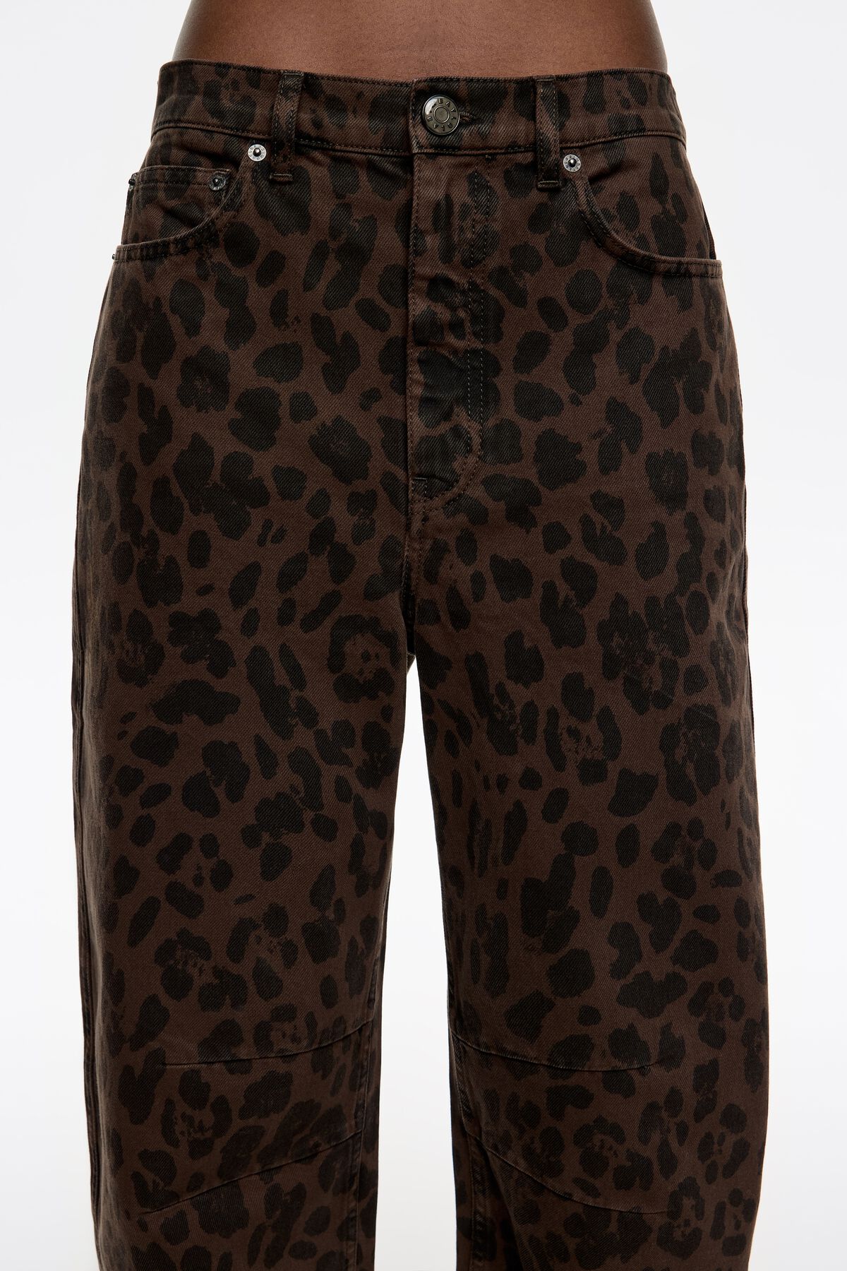 BARREL - Dark brown Leopard Big jeans
