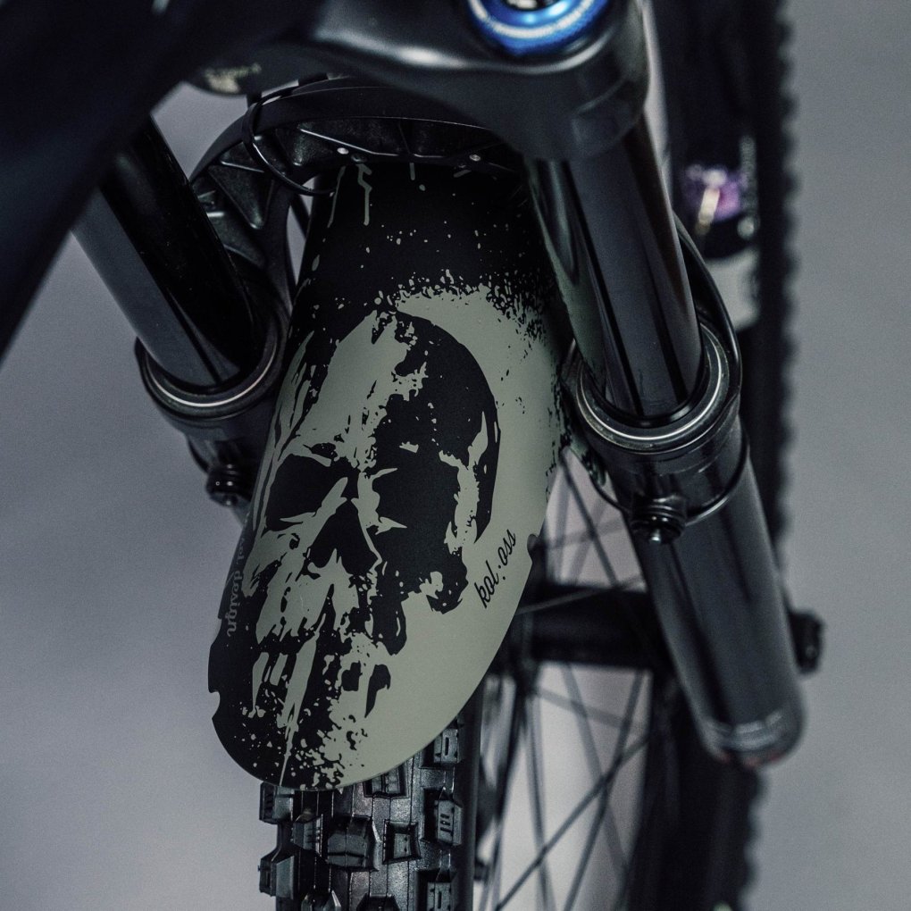 rie:sel design kol:oss Fender - Skull