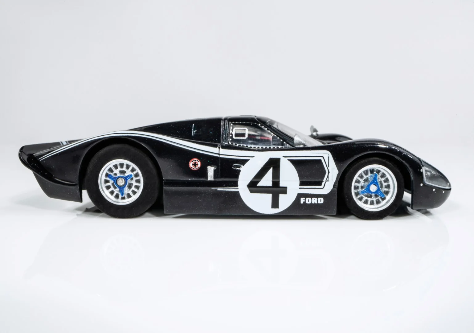 Ford GF40 Mk IV #4 LeMans   AFX 22048