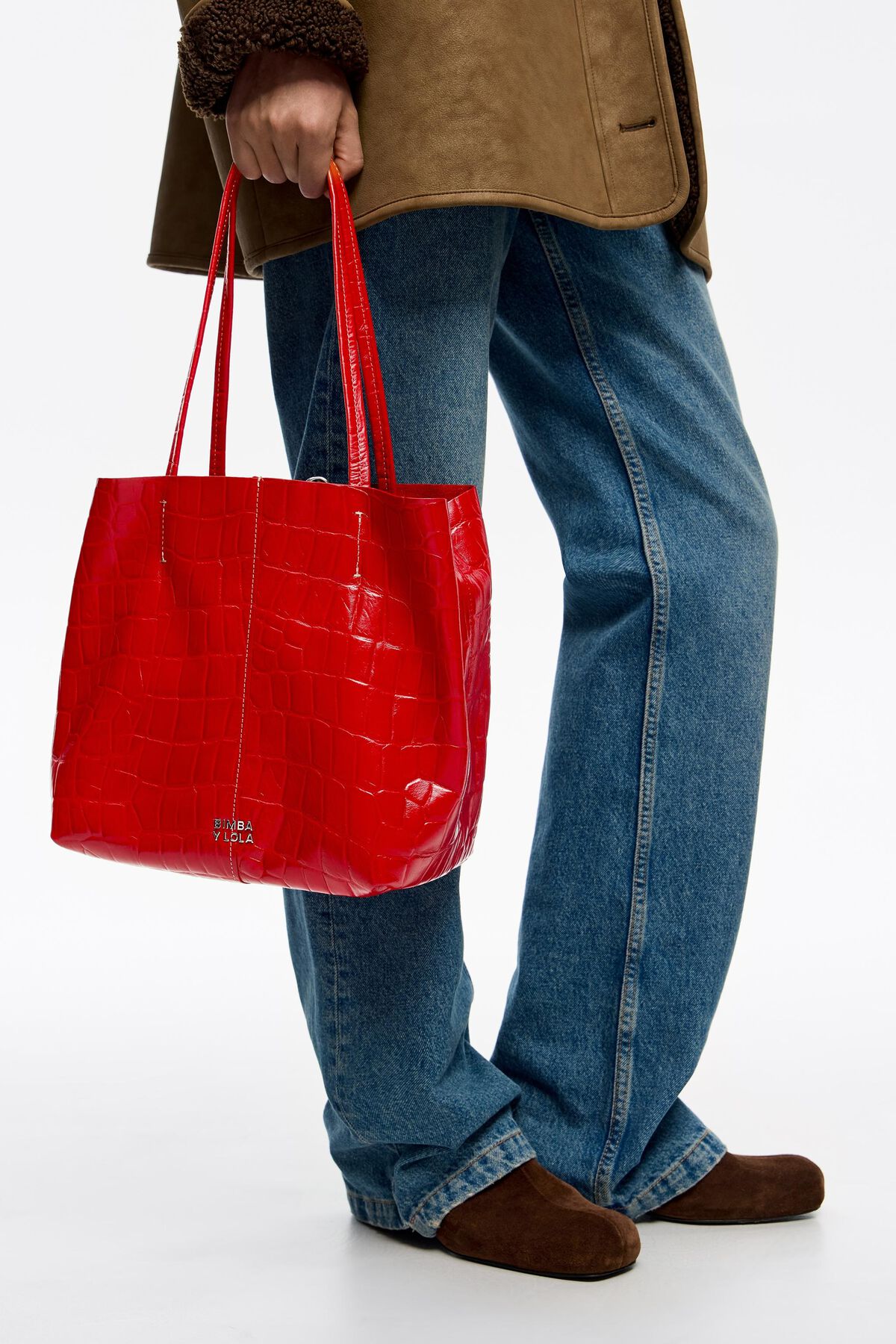 Medium leather shopper bag in red crocodile embossed