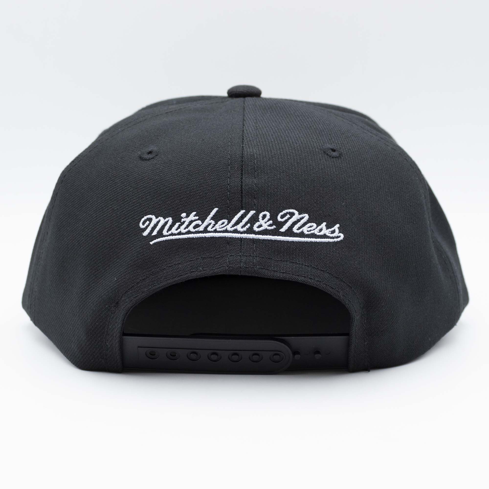 Boston Bruins Hat Trick Mitchell & Ness Snapback NHL Cap Black