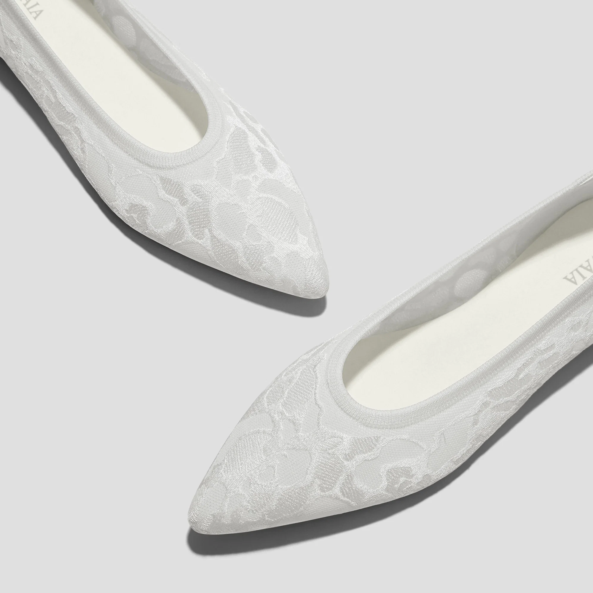 Pointed-Toe Lace Reborn™ Flats (Aria 5°)