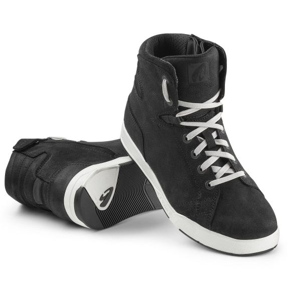 Motorcycle Sneakers Forma Swift X.Fit Dry - Black / WhiteRef: FM0361