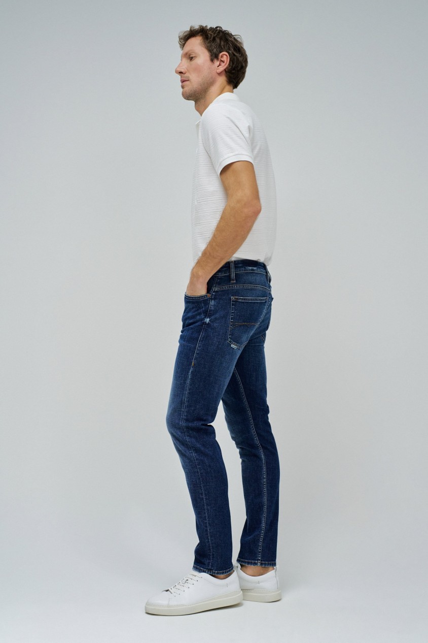 SLIM FIT JEANS