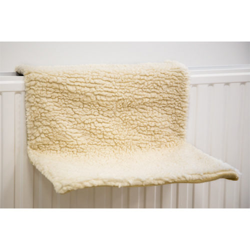 Beeztees Sheepskin Radiator Hammock - 46 x 31 x 24cm